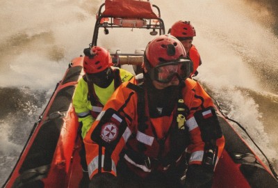 W cieniu latarni, w sercu sztormu. Morska Stacja Ratownicza w akcji