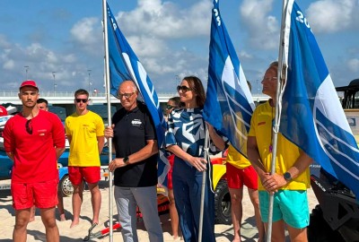 Błękitna Flaga ponownie nad kołobrzeskimi plażami i Mariną Solną